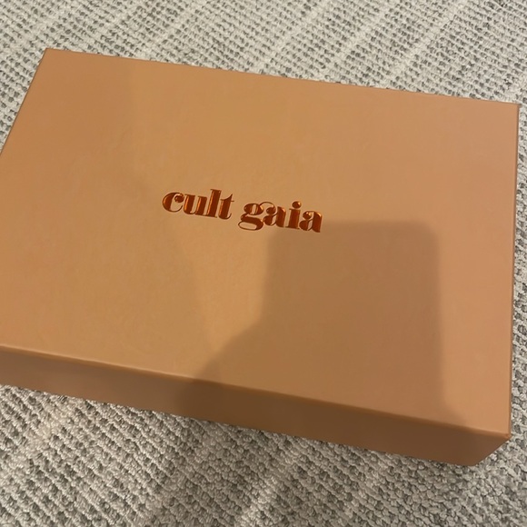 New in box Cult Gaia Ark bag - Picture 6 of 6